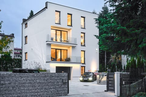 Property building, Windsurfing, Parking