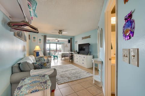 Panama City Beach Getaway - Walk to Beaches! Apartment in Lower Grand Lagoon