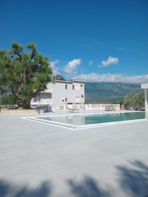 Property building, Mountain view, Swimming pool