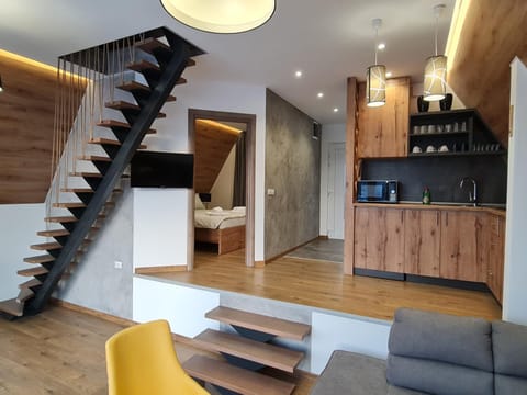 Kitchen or kitchenette, Living room