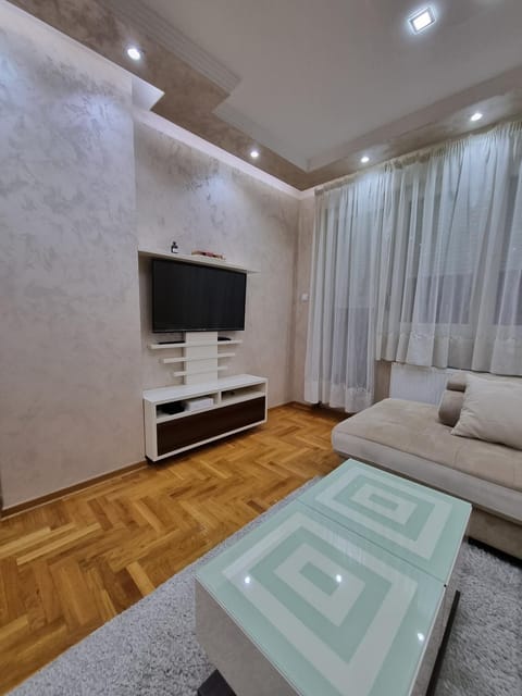 Bulevar Delux Apartman Apartment in Novi Sad