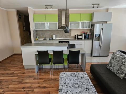 Hawaii- 2 bdr, Arena, Sava centar, FREE PARKING Apartment in Belgrade