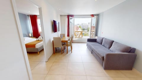 Balcony/Terrace, Living room, Bedroom