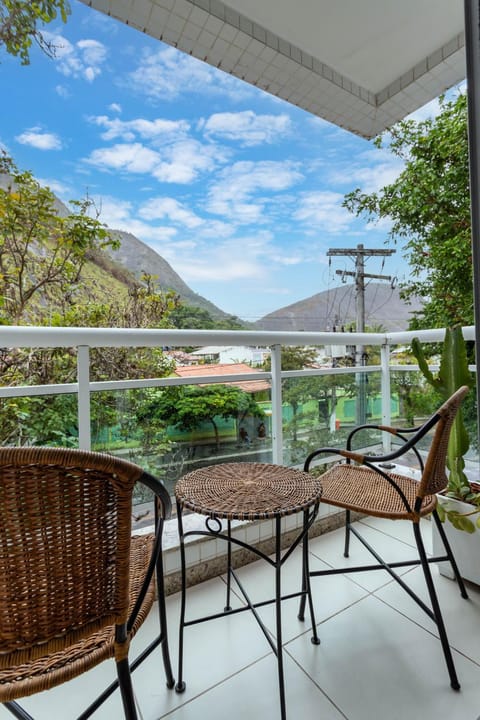 View (from property/room), Balcony/Terrace, Garden view, Landmark view, Landmark view, Mountain view, Mountain view