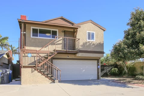 Lakewood Home about 5 Mi to Knotts Berry Farm! House in Hawaiian Gardens