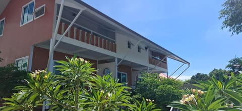 Property building, Day