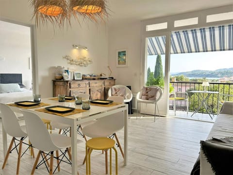 Appartement lumineux avec terrasse, 500m de la plage, Bormes-les-Mimosas - FR-1-251-576 Apartment in Le Lavandou