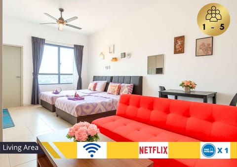 Bed, TV and multimedia, Living room, Photo of the whole room, Seating area