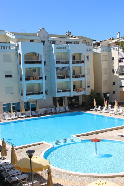 Staff, Staff, Summer, Aqua park, On site, Pool view, Swimming pool, Swimming pool, Alcoholic drinks, Non alcoholic drinks, Sunrise, Sunset, Family, Family