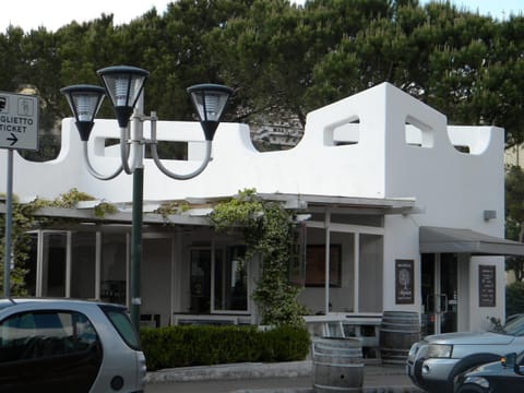 Property building, Lounge or bar