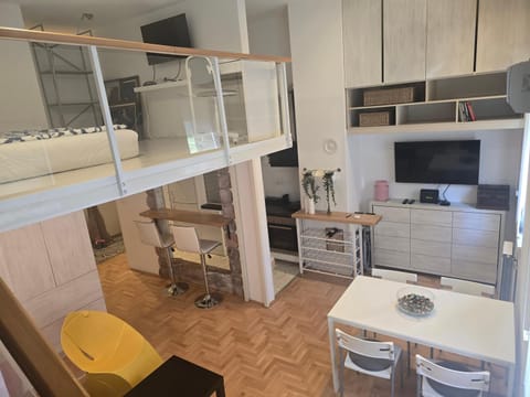 TV and multimedia, Kitchen or kitchenette, Living room, Dining area, dishwasher, minibar