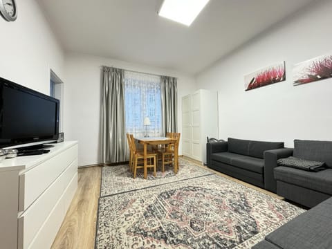 Communal lounge/ TV room, TV and multimedia