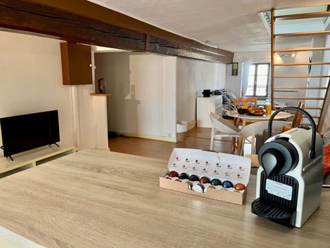 Suite Jason Appartement 4 personnes - Check in h24 & Wifi Apartment in Villeurbanne