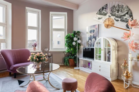 Lovely Vintage Suite, autohalli Apartment in Helsinki