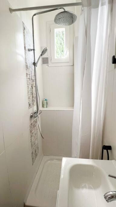 L'évasion bleue, appart Clamart, Paris Apartment in Île-de-France