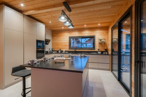 Chalet luxe & spa, Black Diamond Chalet in Briançon