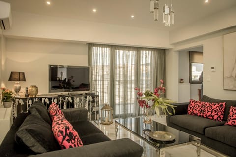 Eva's Luxurious Penthouse #Mitropoleos6 Apartment in Thessaloniki