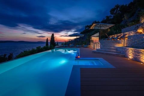 Balcony/Terrace, Swimming pool, Swimming pool