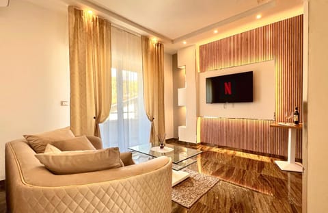 Golden Elegance Suite Apartment in Montecatini Terme