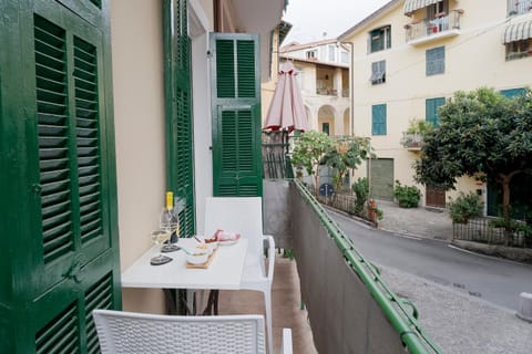 Appartamento Centrale - sulla pedonale Apartment in Liguria