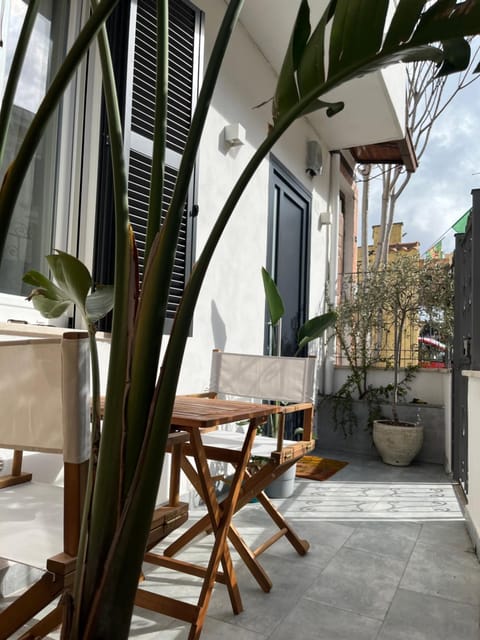 La Maison Appartement - a 200m dal Porto Apartment in Civitavecchia