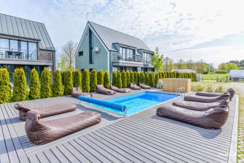 Property building, Swimming pool