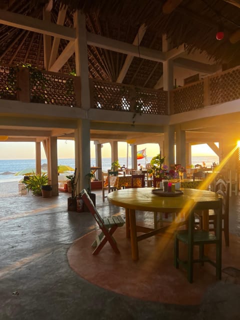 Restaurant/places to eat, Sea view