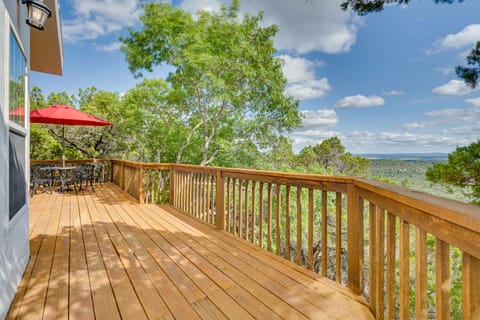 Jonestown Retreat with Deck 6 Mi to Lake Travis! House in Jonestown