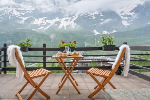 Patio, Balcony/Terrace, Mountain view
