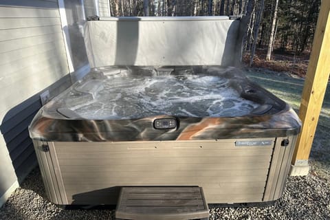 Modern Mountain Homestead House in West Dover