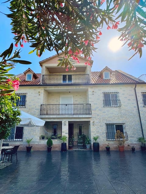 Property building, Day