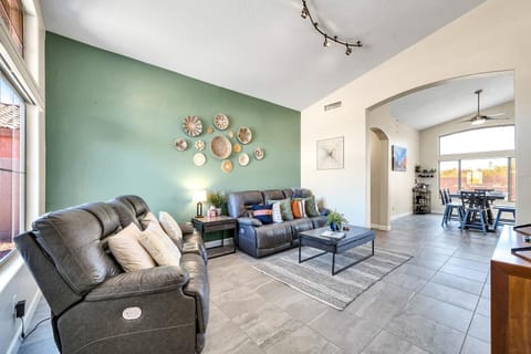 Near Superstition Hiking! Gold Canyon Home with Pool House in Gold Canyon