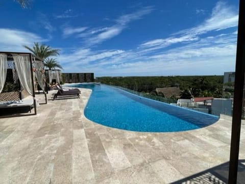 Balcony/Terrace, Swimming pool