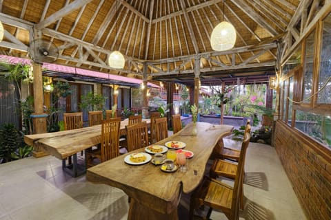 Green Bali Guest House Bed and Breakfast in North Kuta