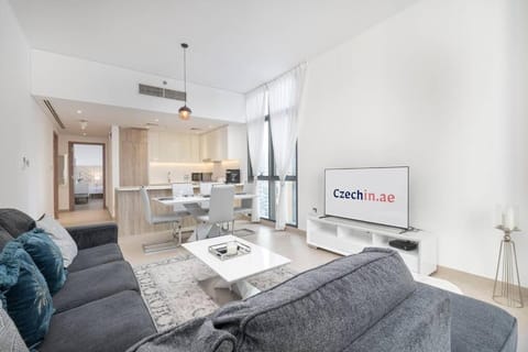 TV and multimedia, Living room, Seating area, Dining area, air conditioner