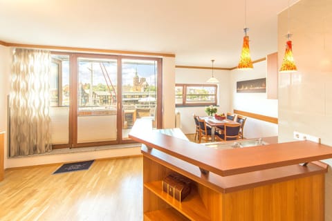 Photo of the whole room, Decorative detail