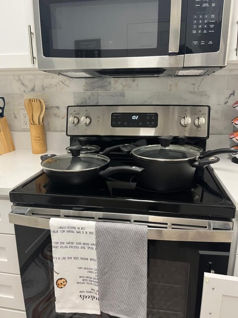 Hidden Gem in Spring Free Parking Apartment in Spring