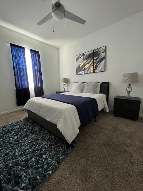 Hidden Gem in Spring Free Parking Apartment in Spring