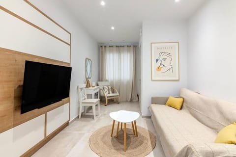 TV and multimedia, Seating area
