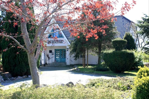 Facade/entrance, Facade/entrance