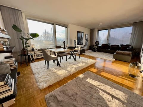 Living room, Dining area