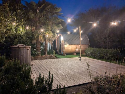 BNB Green refuge: Vakantiehuis met zeer grote tuin House in Flanders