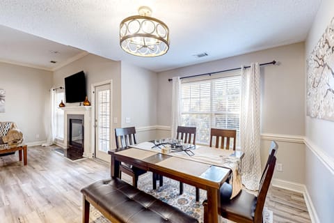 4BR Dog-Friendly Home with Large Yard, W and D, AC House in Pooler