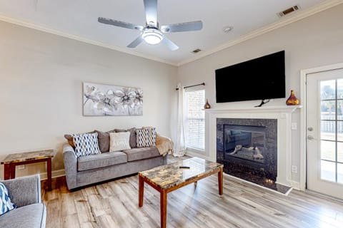 4BR Dog-Friendly Home with Large Yard, W and D, AC House in Pooler