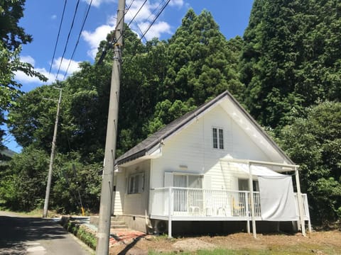 Property building, Day, Neighbourhood, Street view