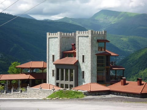 Property building, Natural landscape, Landmark view, Mountain view