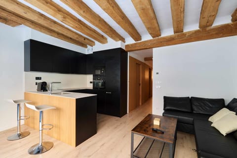 Kitchen or kitchenette, Living room