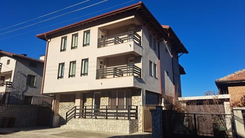 Property building, Day, Parking