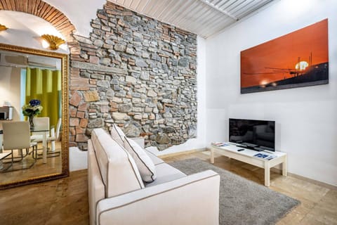 Communal lounge/ TV room, Living room