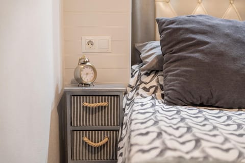 Living room, Bedroom